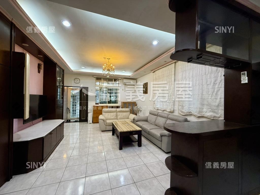 淺水灣山莊邊間車位透天房屋室內格局與周邊環境