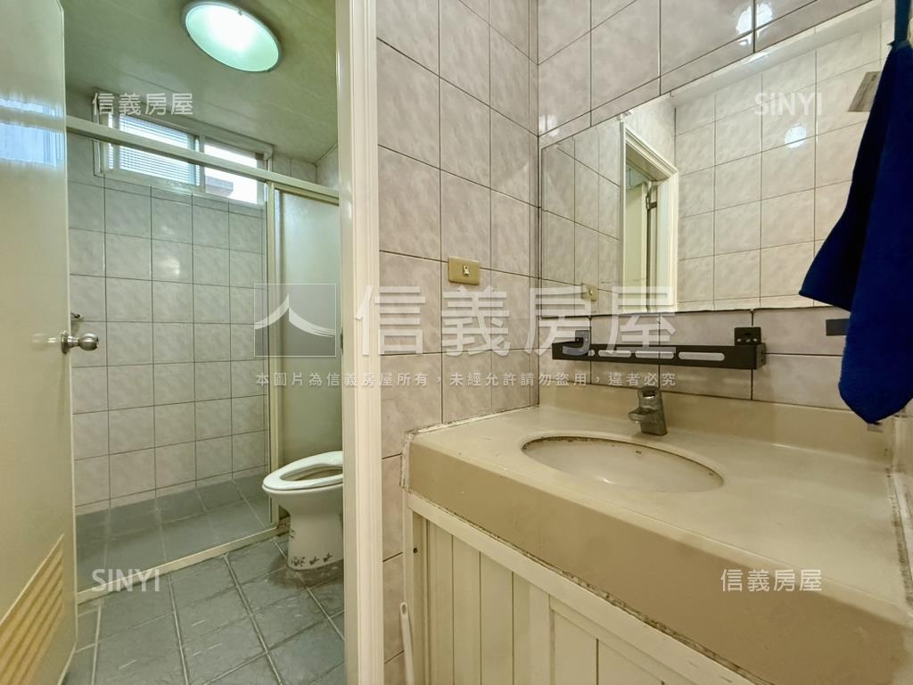 淺水灣山莊邊間車位透天房屋室內格局與周邊環境