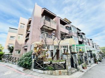 淺水灣山莊邊間車位透天