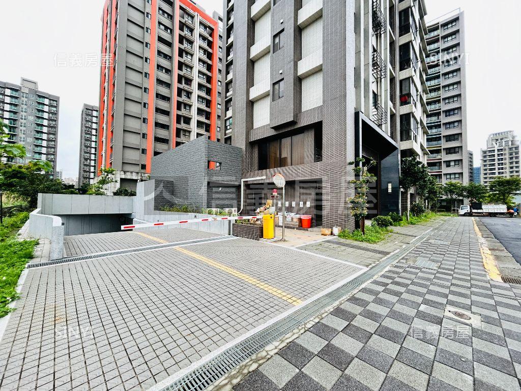 囍悅ＭＲＴ成家三房車位房屋室內格局與周邊環境