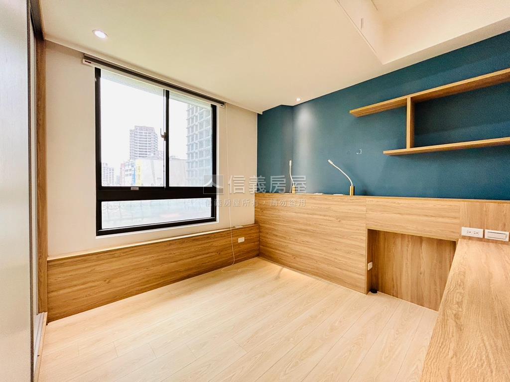 元信國翠。北歐房屋室內格局與周邊環境