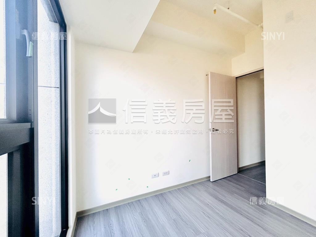 鄰捷運★ＶＶＳ１三房平車房屋室內格局與周邊環境