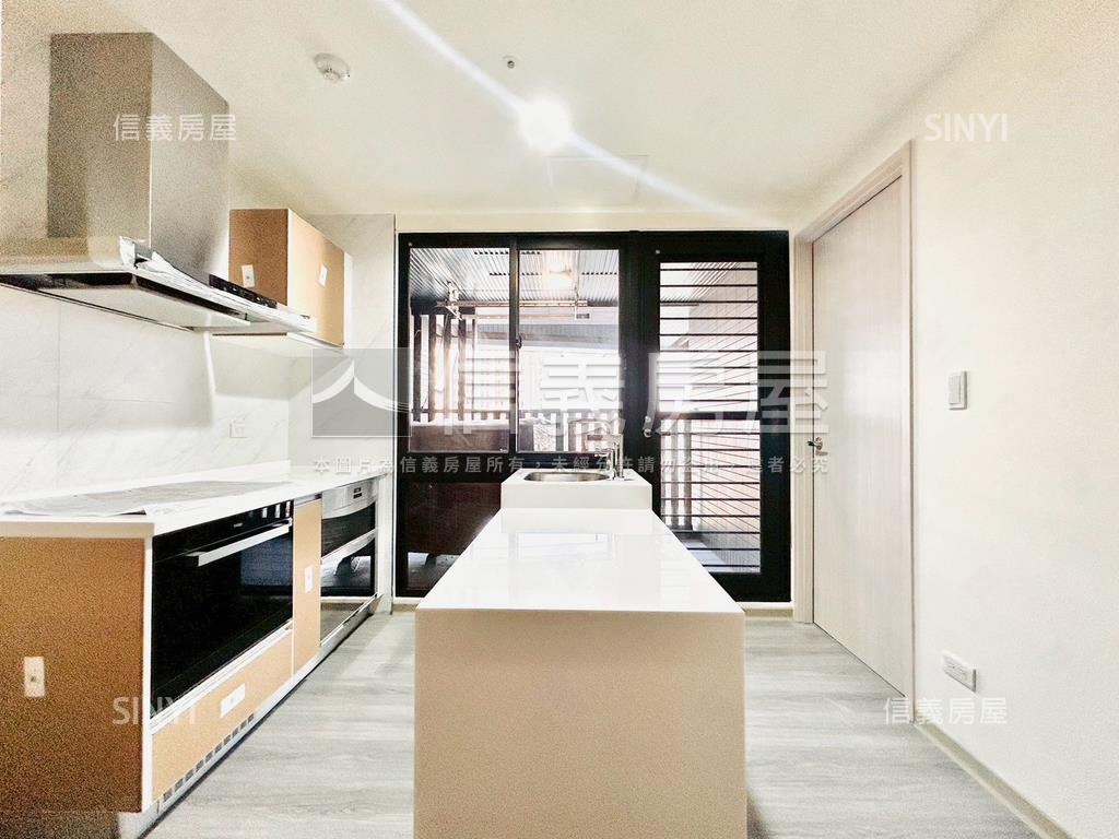 鄰捷運★ＶＶＳ１三房平車房屋室內格局與周邊環境