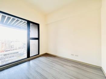 鄰捷運★ＶＶＳ１三房平車