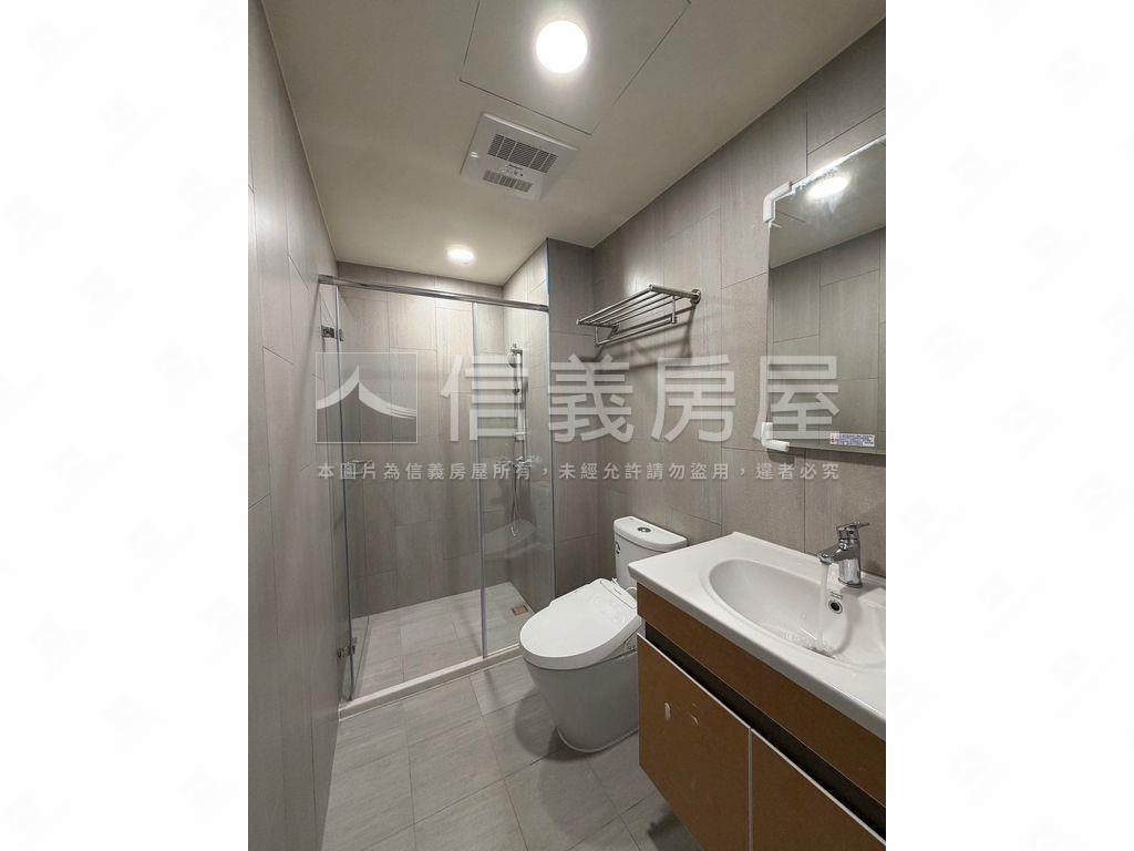 漢皇盛世高樓兩房車位房屋室內格局與周邊環境