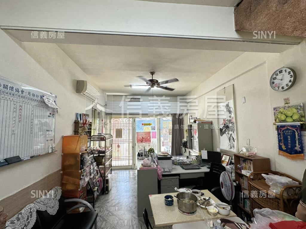 後驛近捷運邊間角店房屋室內格局與周邊環境