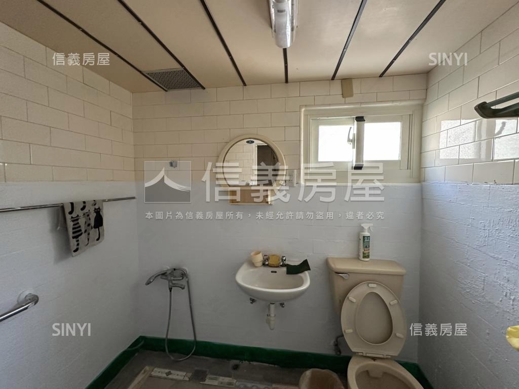 後驛近捷運邊間角店房屋室內格局與周邊環境