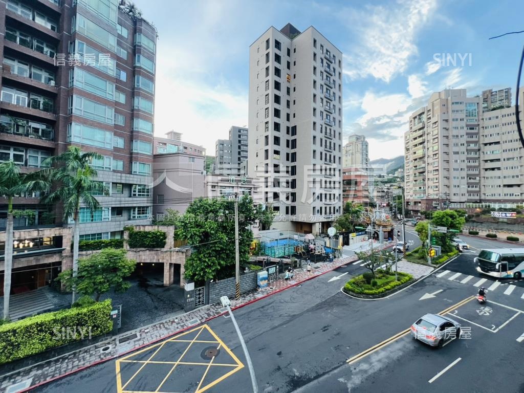 天母磺溪旁大使華廈房屋室內格局與周邊環境