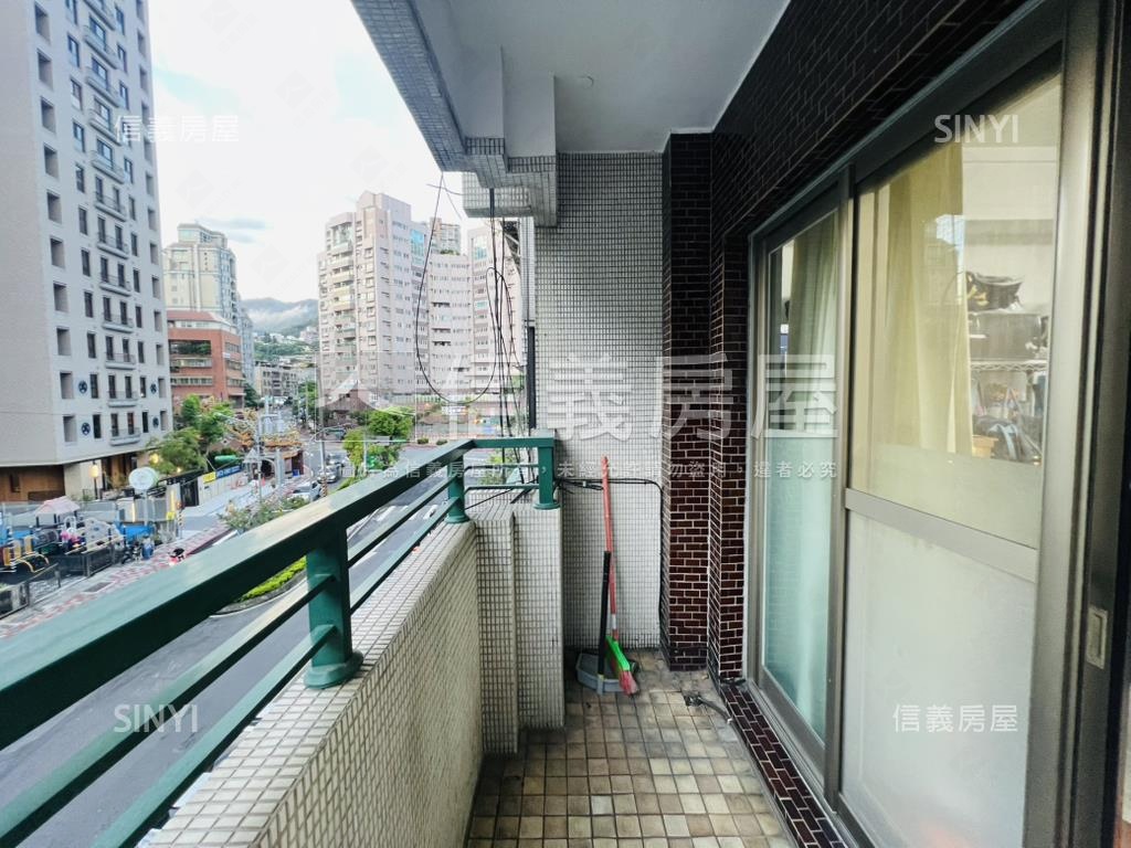 天母磺溪旁大使華廈房屋室內格局與周邊環境