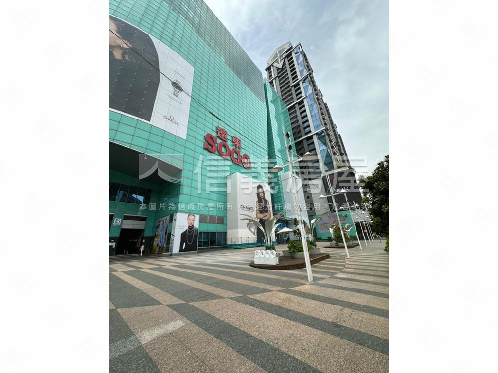 伊邸高樓翱翔景觀車位三房房屋室內格局與周邊環境