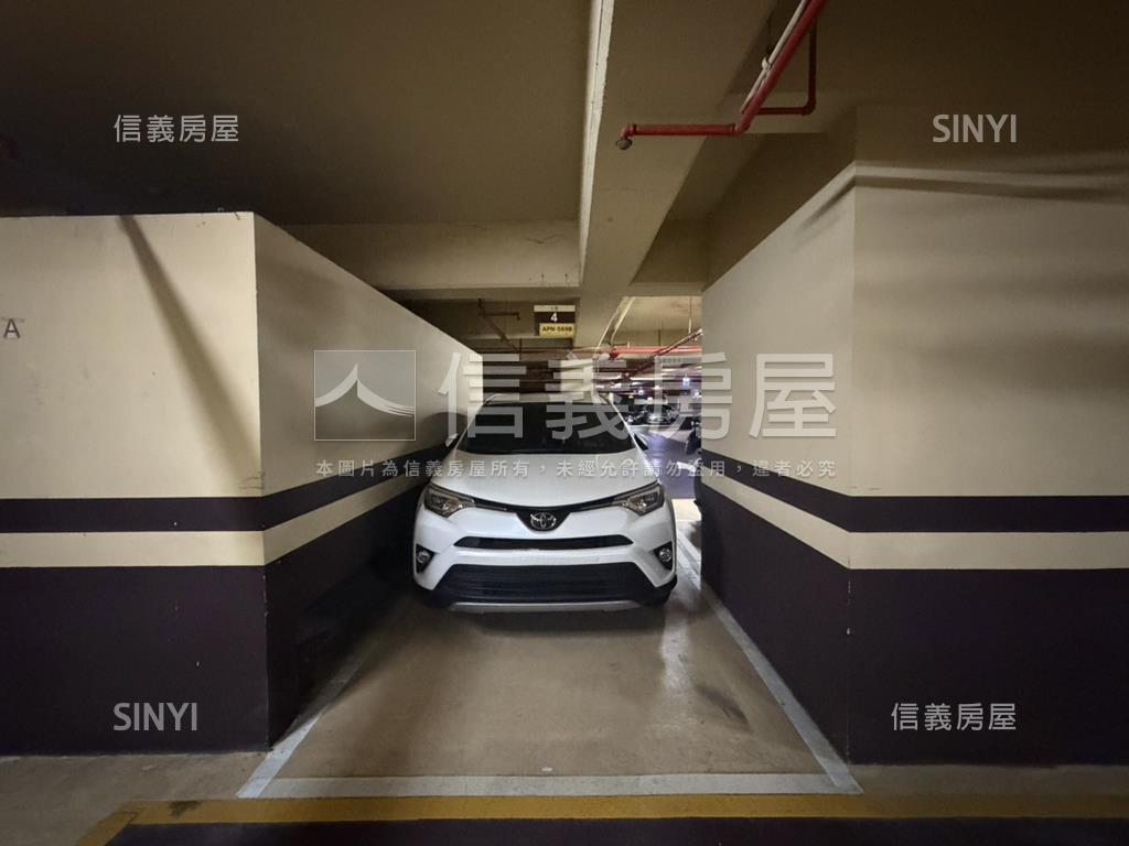 稀有釋出天琴景觀三房車位房屋室內格局與周邊環境