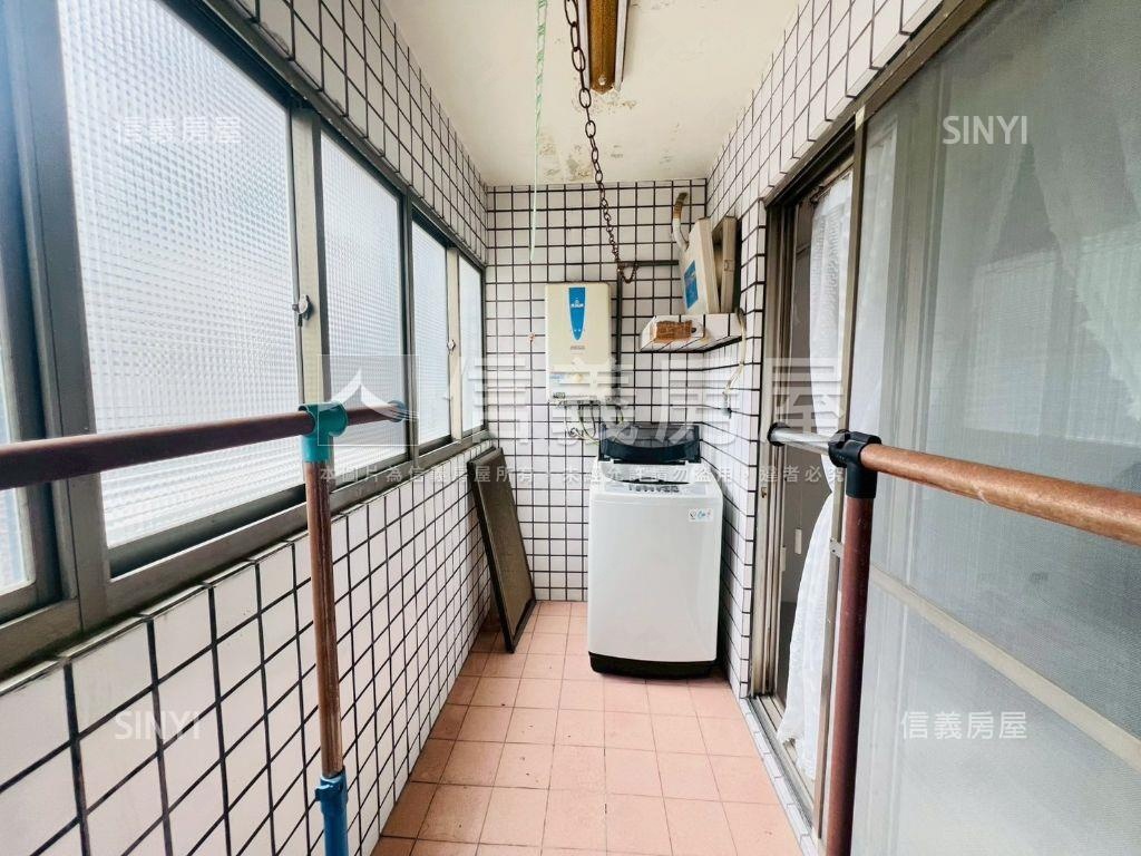 逢甲路四房車位美屋房屋室內格局與周邊環境