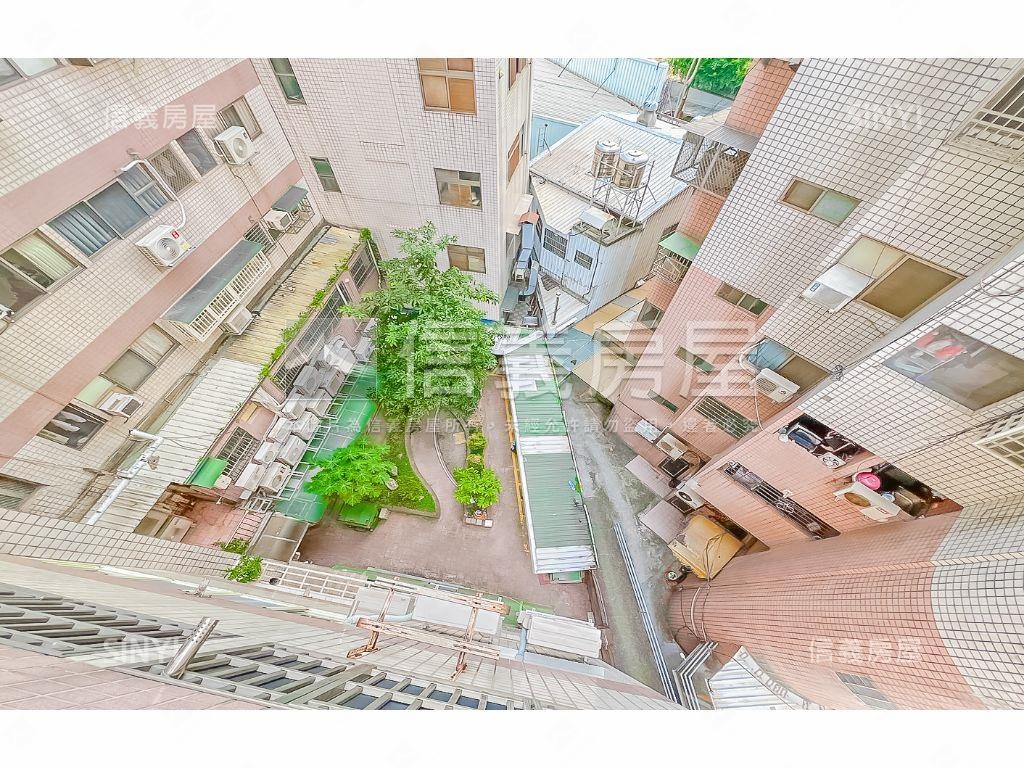 逢甲路四房車位美屋房屋室內格局與周邊環境