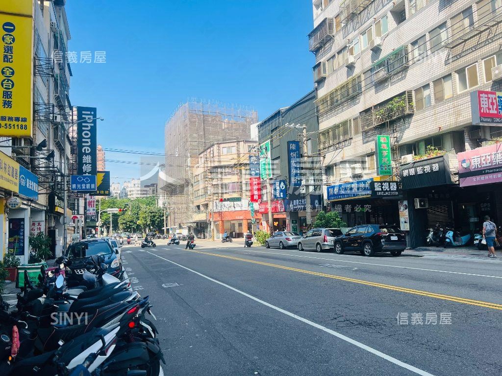 逢甲路四房車位美屋房屋室內格局與周邊環境