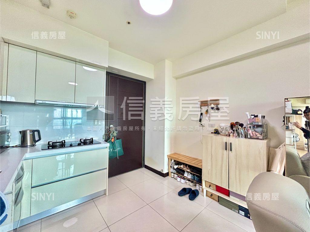 太子雲世紀Ｃ區視野兩房房屋室內格局與周邊環境