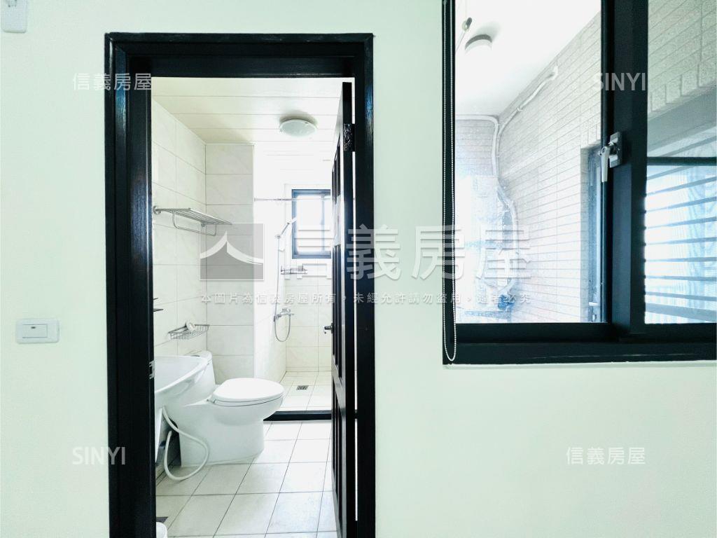 摩登世紀２兩房平車房屋室內格局與周邊環境