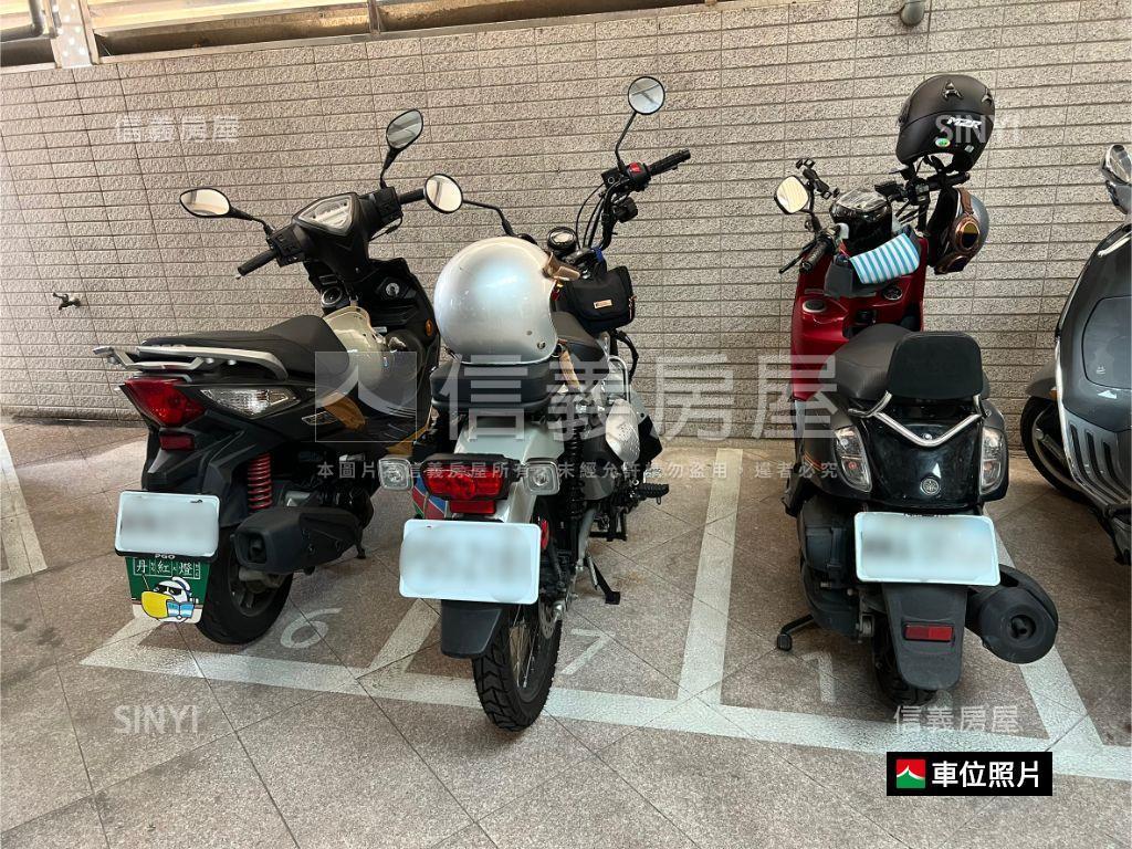 摩登世紀２兩房平車房屋室內格局與周邊環境