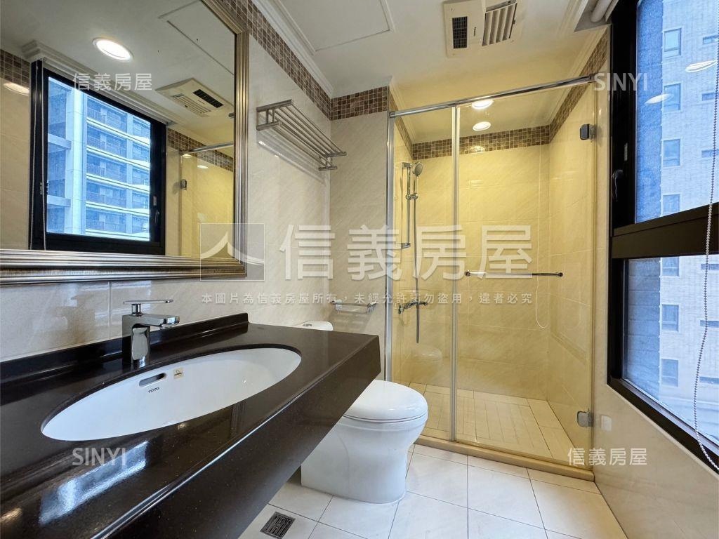 艾菲爾朝南採光景觀戶房屋室內格局與周邊環境