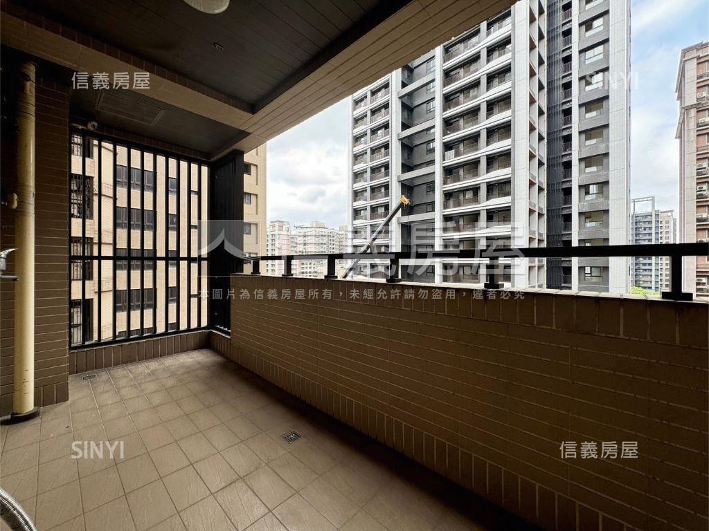 艾菲爾朝南採光景觀戶房屋室內格局與周邊環境