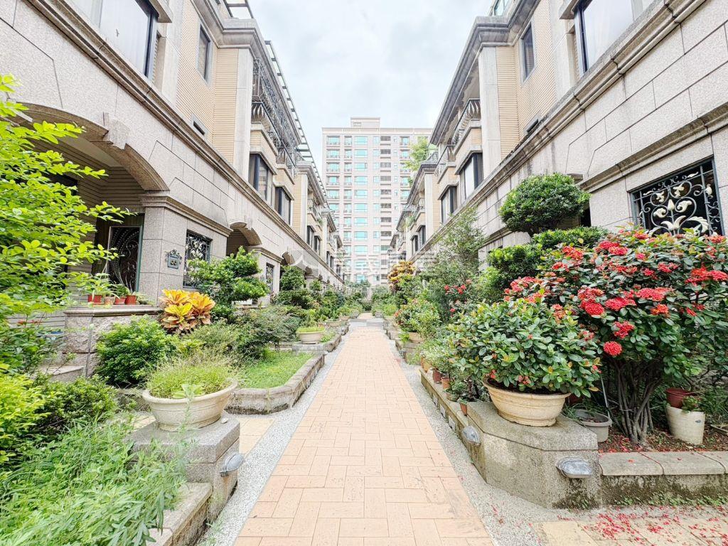 龍岡．稀有邊間名人藝墅房屋室內格局與周邊環境