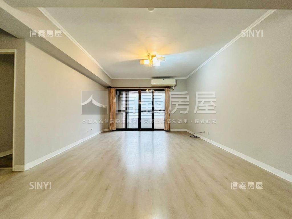 專任景觀河岸三房附車位房屋室內格局與周邊環境