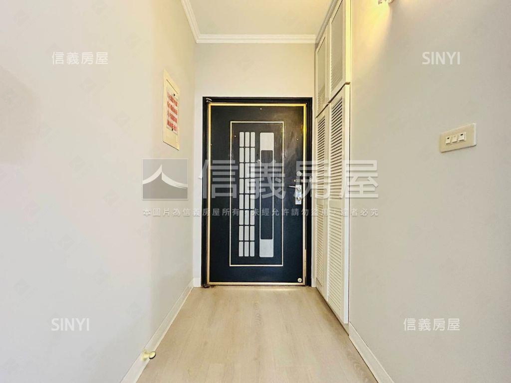 專任景觀河岸三房附車位房屋室內格局與周邊環境