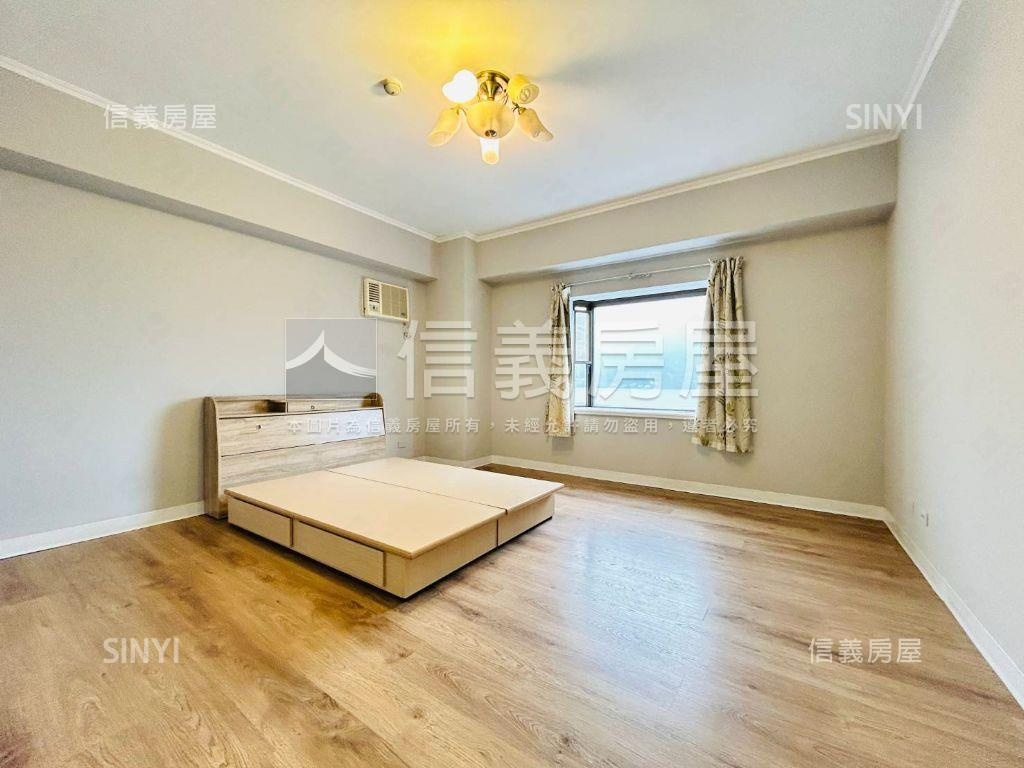 專任景觀河岸三房附車位房屋室內格局與周邊環境