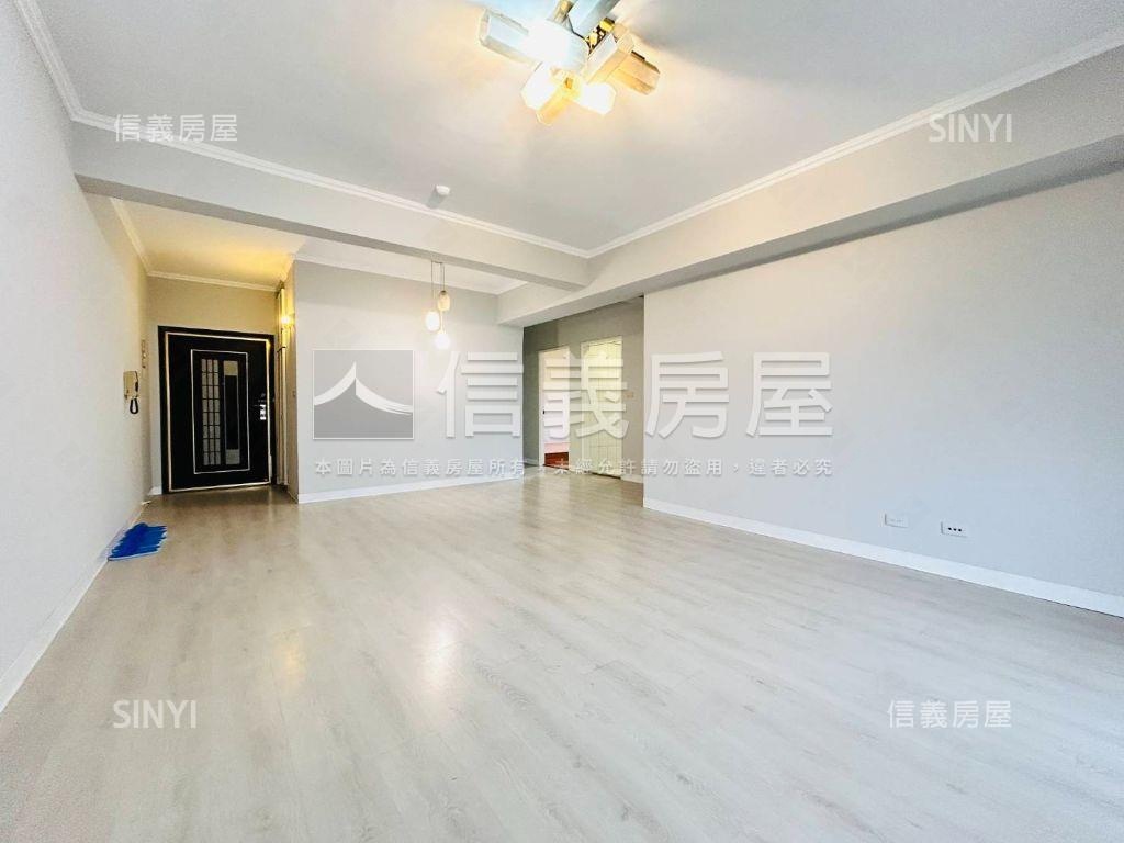 專任景觀河岸三房附車位房屋室內格局與周邊環境