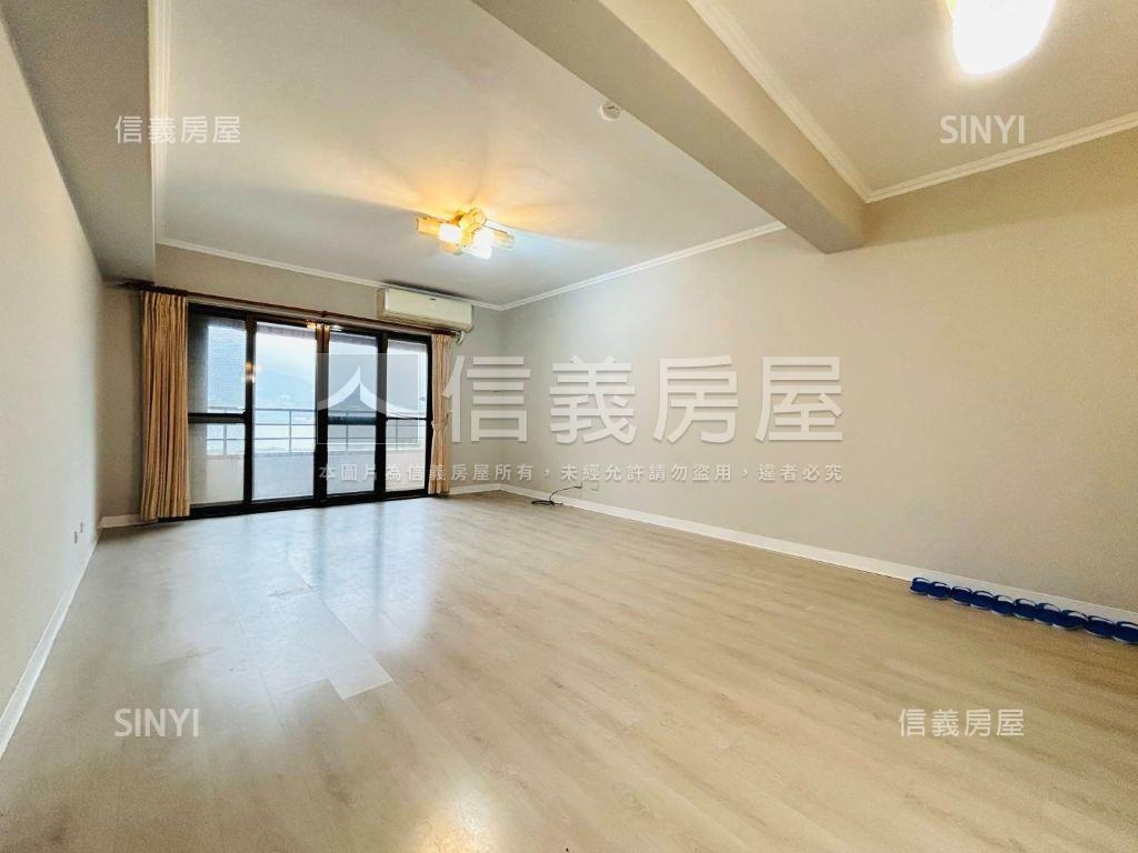 專任景觀河岸三房附車位房屋室內格局與周邊環境