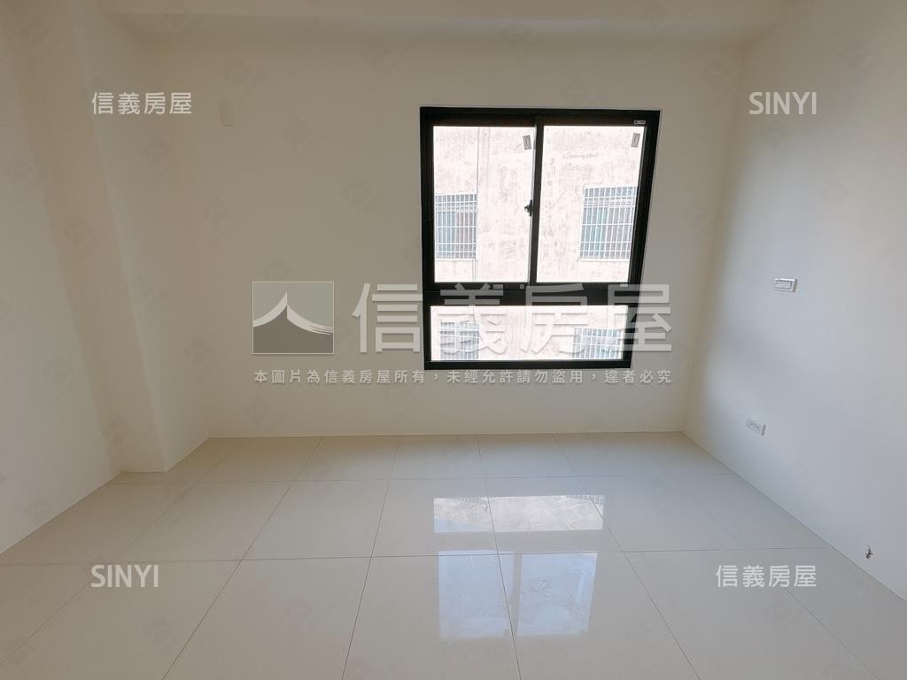 全新完工朝南臨路邊間墅Ａ房屋室內格局與周邊環境