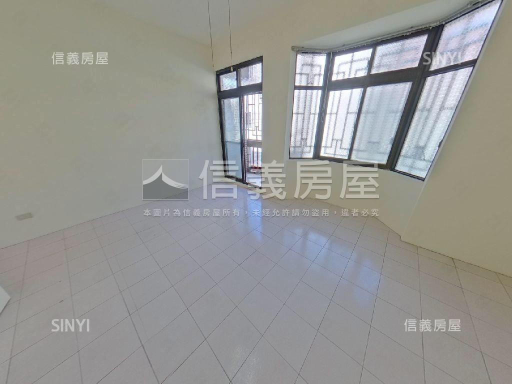 約五米面寬前院方便停車墅房屋室內格局與周邊環境