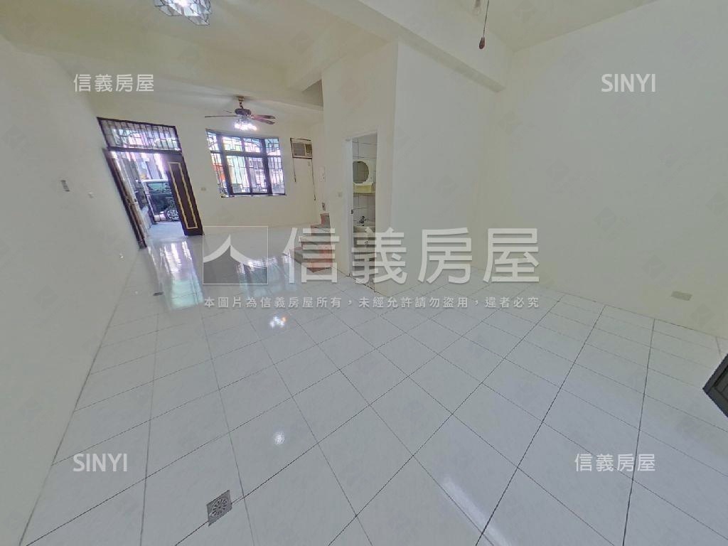 約五米面寬前院方便停車墅房屋室內格局與周邊環境