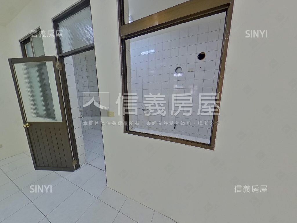 約五米面寬前院方便停車墅房屋室內格局與周邊環境