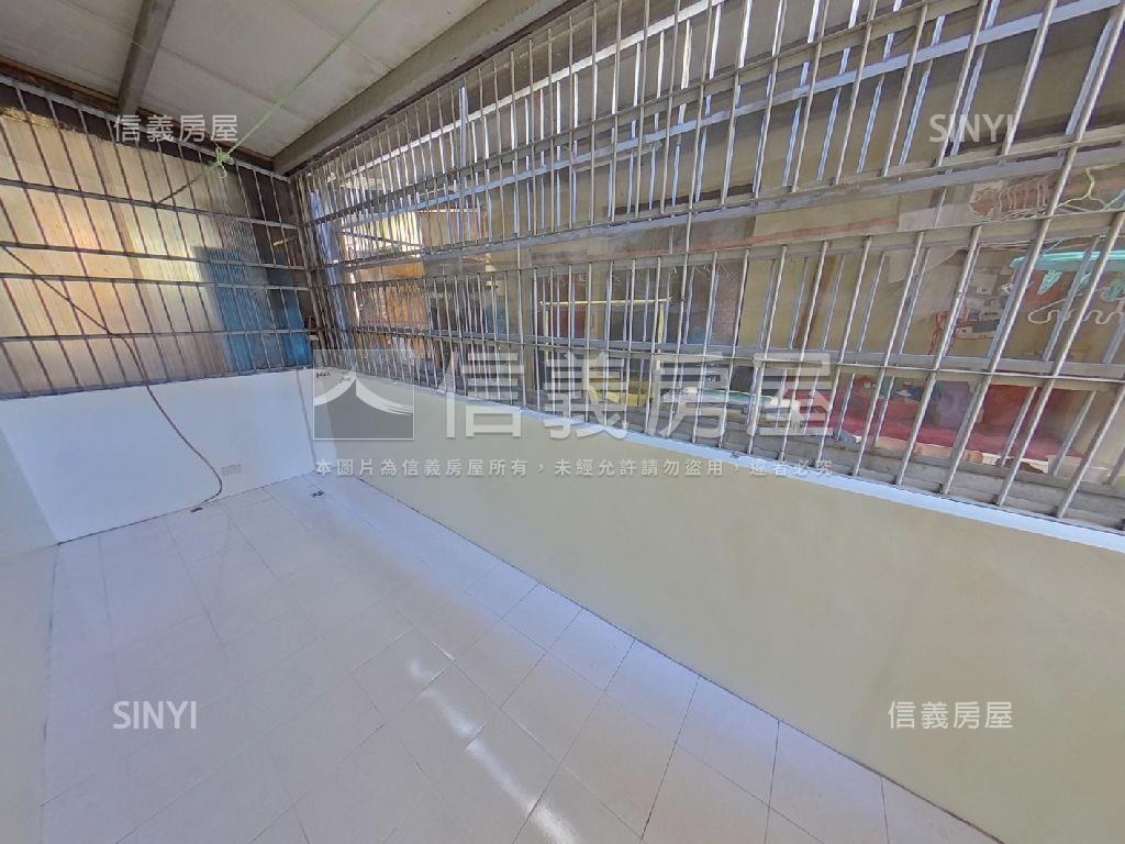 約五米面寬前院方便停車墅房屋室內格局與周邊環境