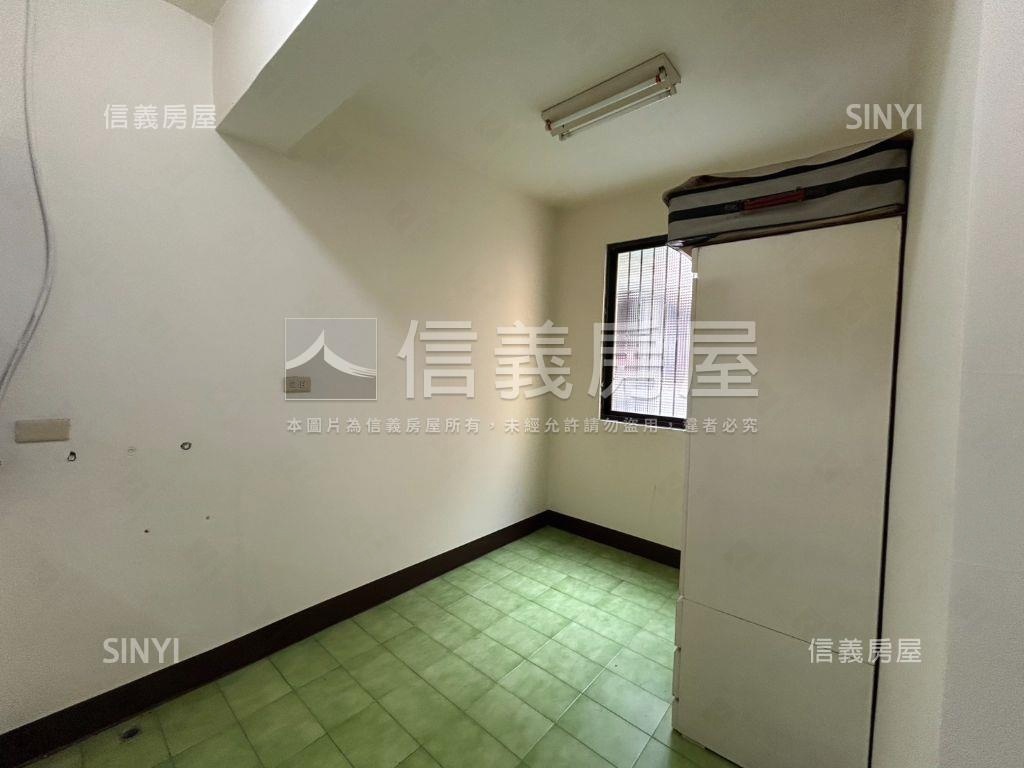 陽明學區正路透天店面房屋室內格局與周邊環境