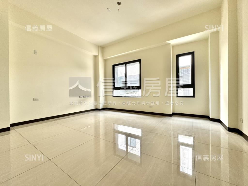 清泉崗全新未住精美別墅房屋室內格局與周邊環境