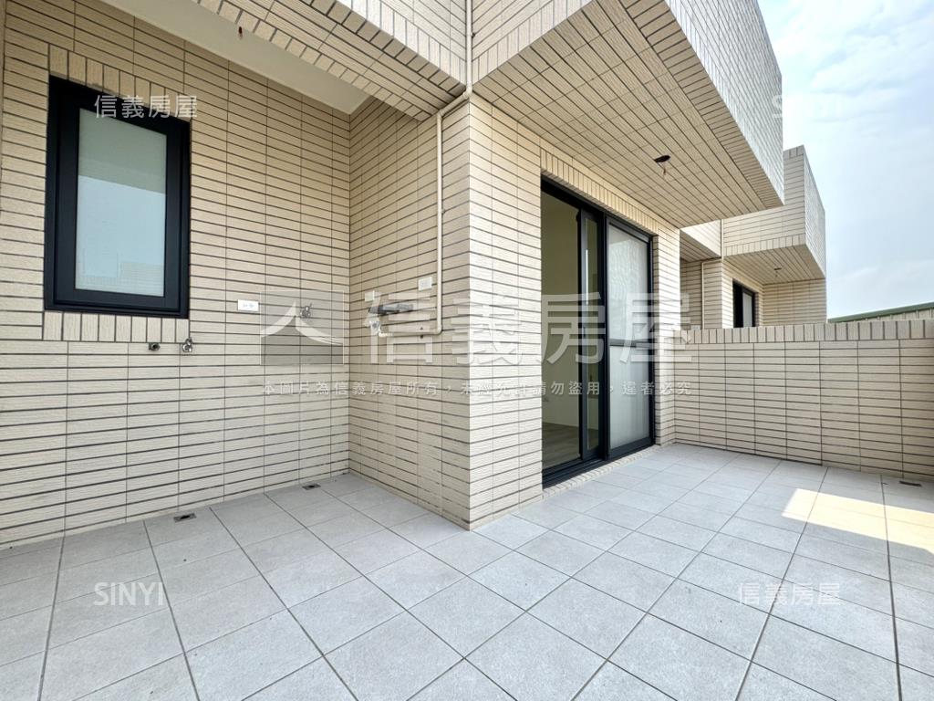 清泉崗全新未住精美別墅房屋室內格局與周邊環境