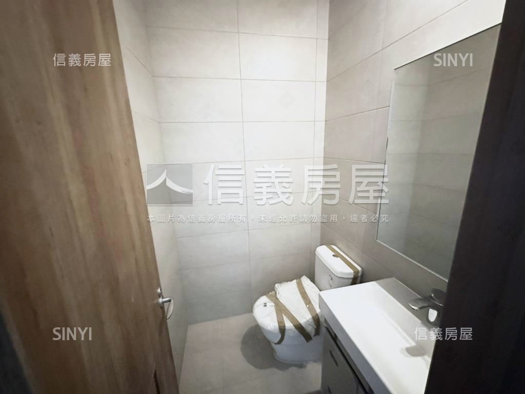 敦北南京臨路小巨蛋旁店面房屋室內格局與周邊環境