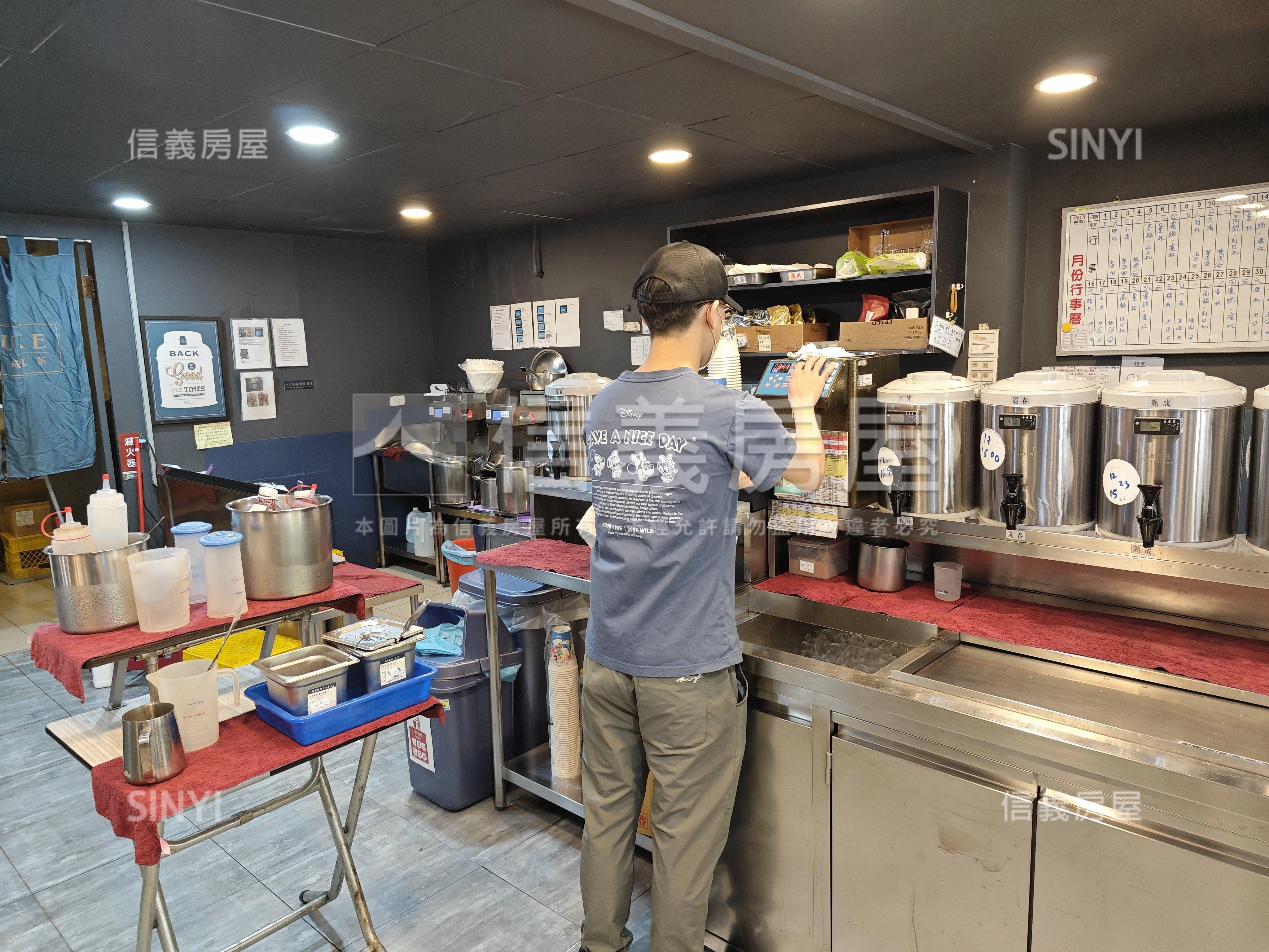 東區大安路角間金店房屋室內格局與周邊環境