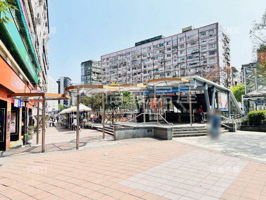 東區大安路角間金店房屋室內格局與周邊環境