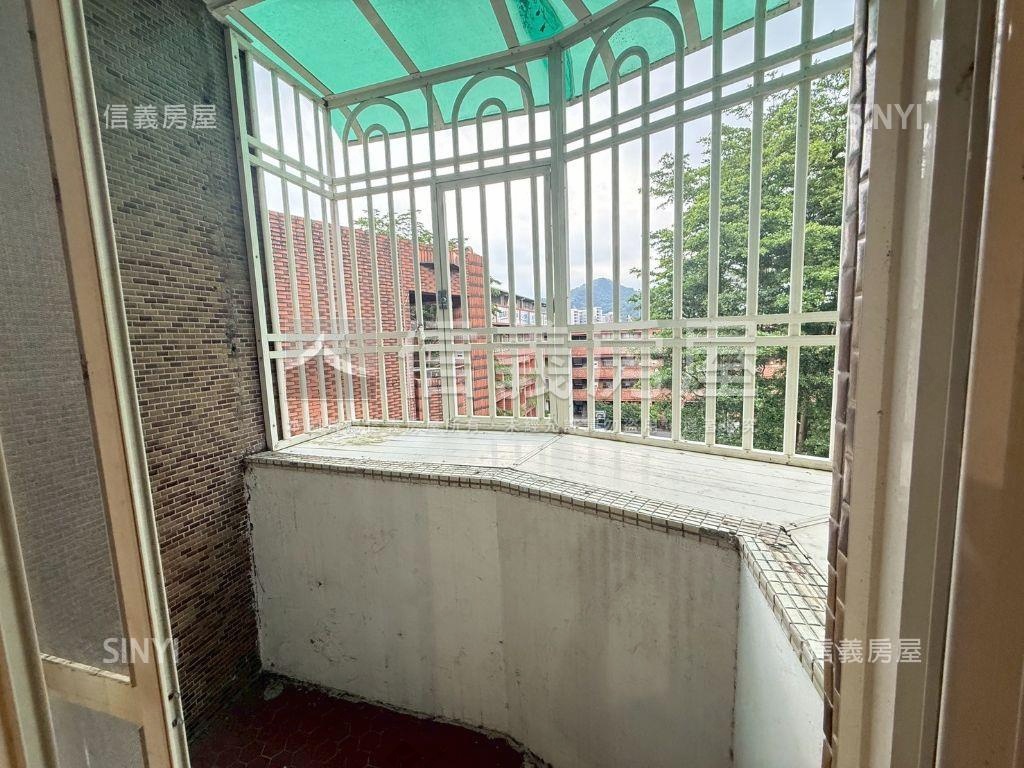 大坪林邊間採光公寓房屋室內格局與周邊環境