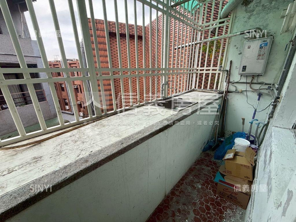 大坪林邊間採光公寓房屋室內格局與周邊環境