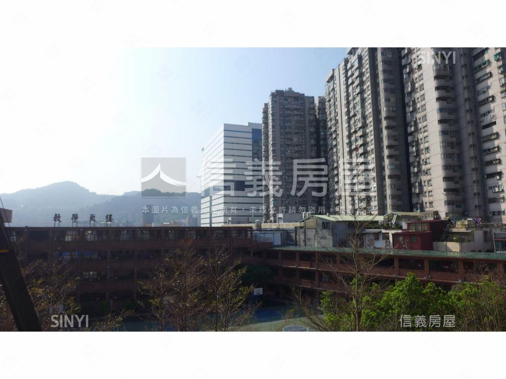 大坪林邊間採光公寓房屋室內格局與周邊環境