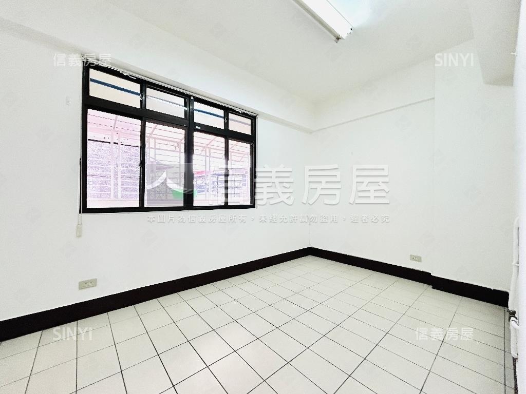 捷運公園３房前後陽台房屋室內格局與周邊環境