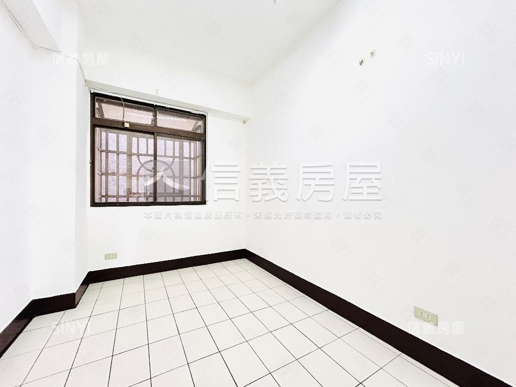 捷運公園３房前後陽台房屋室內格局與周邊環境