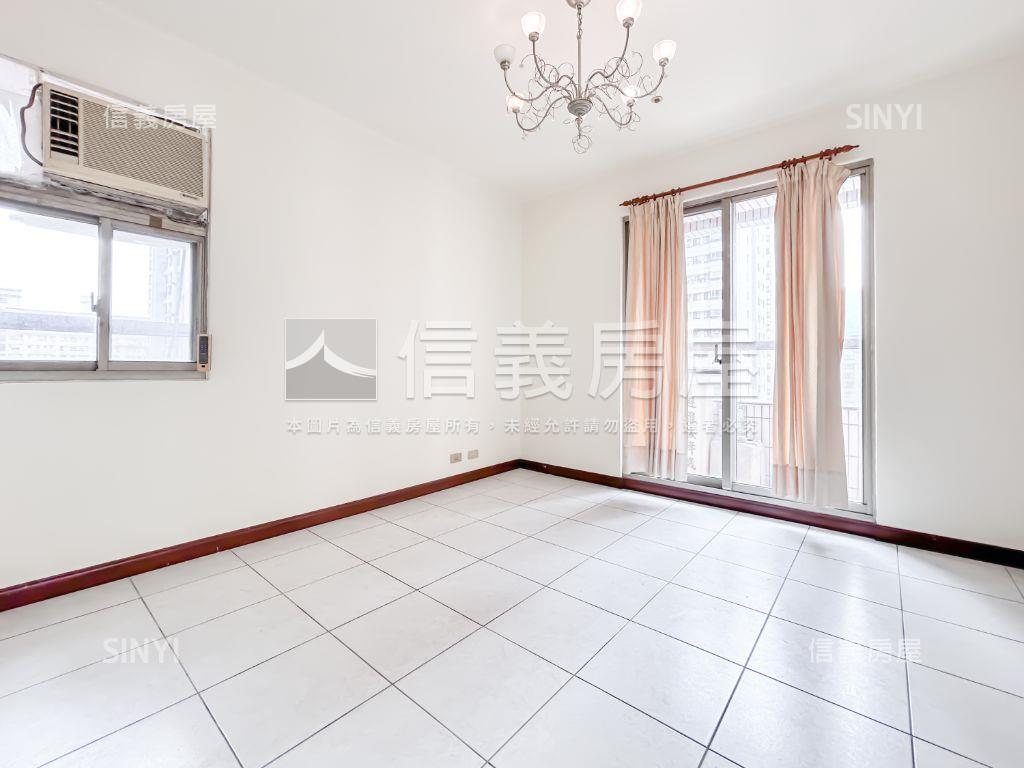 稀有邊間登峰天廈三房車位房屋室內格局與周邊環境