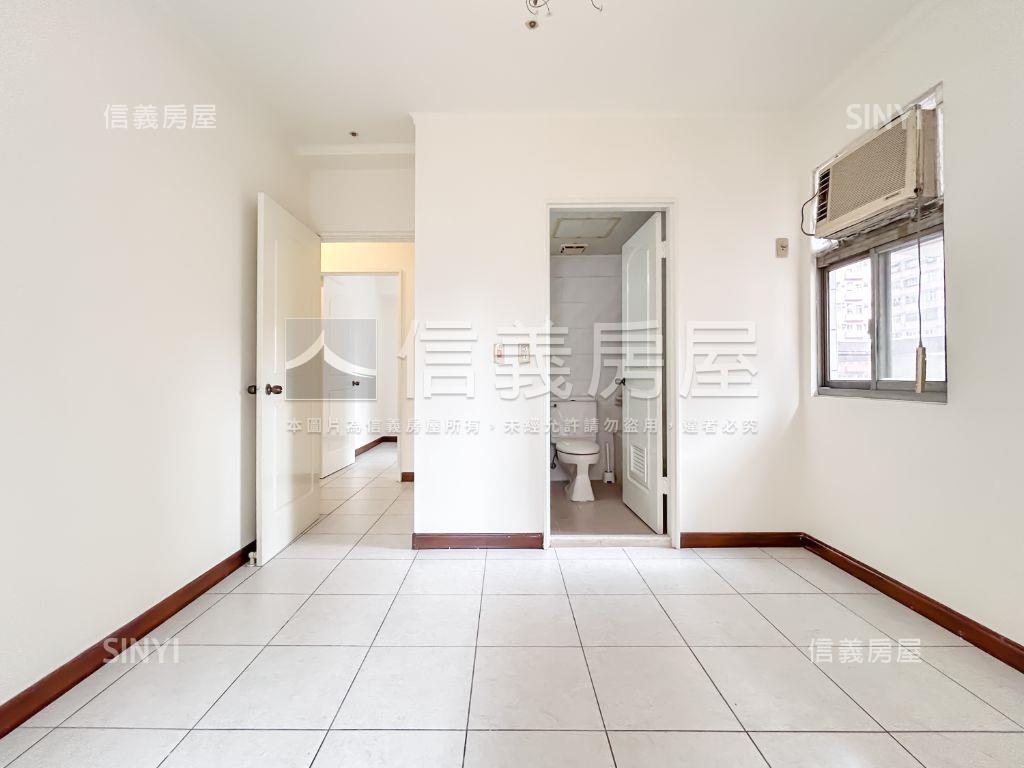 稀有邊間登峰天廈三房車位房屋室內格局與周邊環境