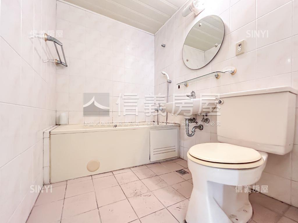 稀有邊間登峰天廈三房車位房屋室內格局與周邊環境