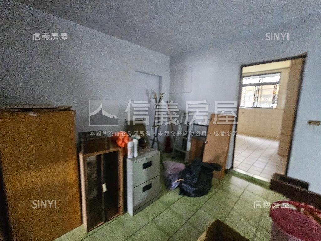 僑孝街活路透天房屋室內格局與周邊環境