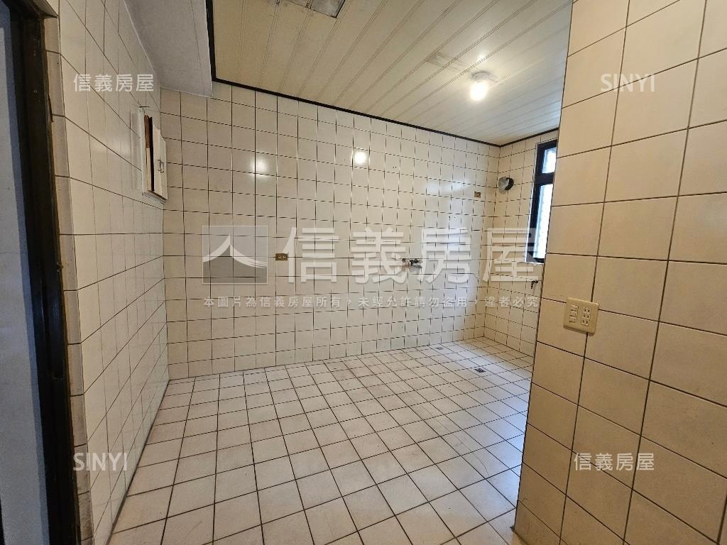 僑孝街活路透天房屋室內格局與周邊環境